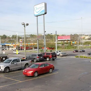 Quarters & Hotel